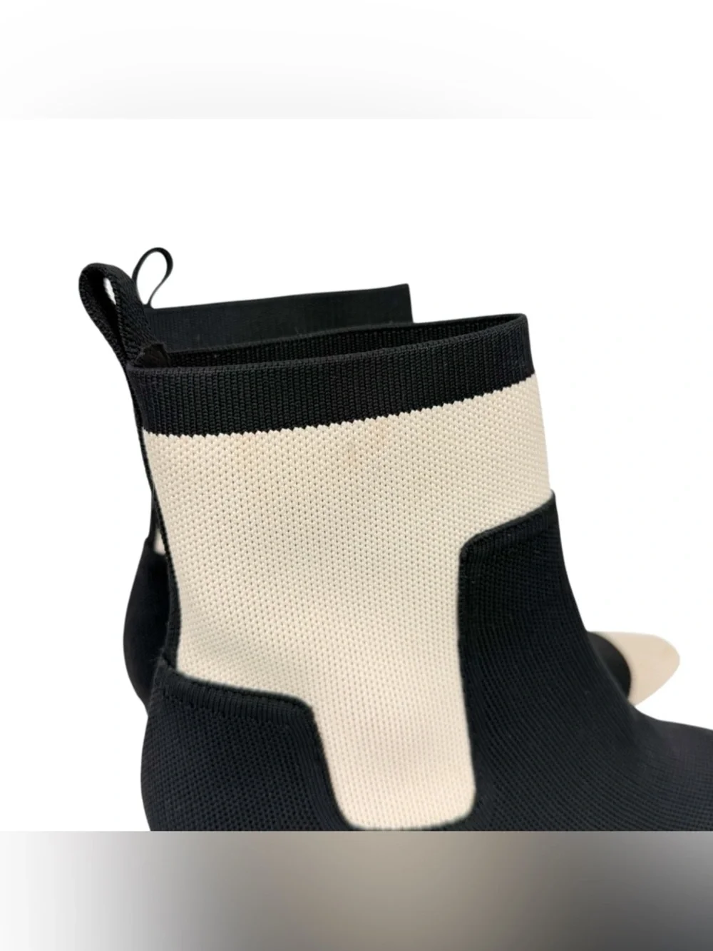 Vivaia Theresa Small Square Toe Water Repellent Boots Ivory Cream‎ Black Size 9